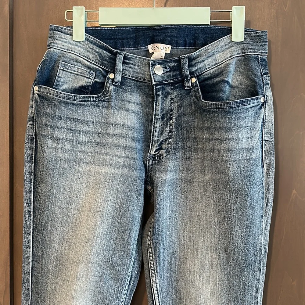 Venus Light Wash Bootcut Jeans Size 6 Long NWT - Picture 3 of 10